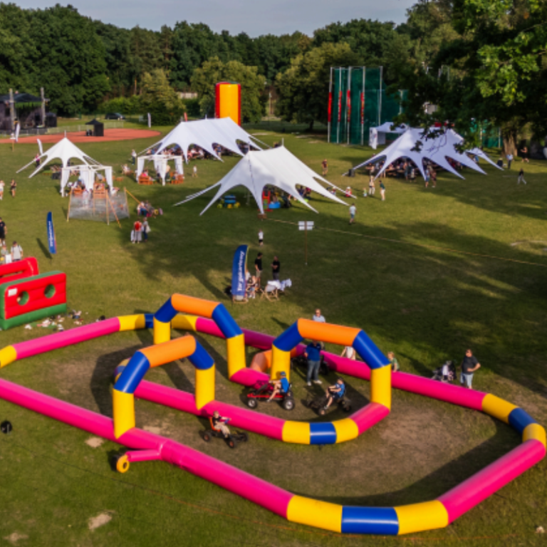 impreza z dmuchańcami